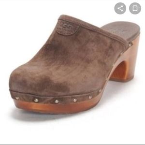 Ugg brown Abbie  suede clogs size 5